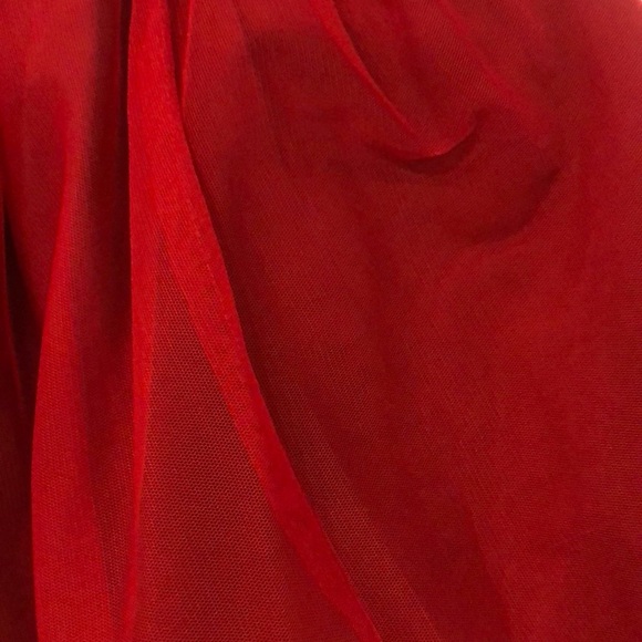 Gymboree Taffeta Skirt:Size 5-6 - Picture 2 of 2